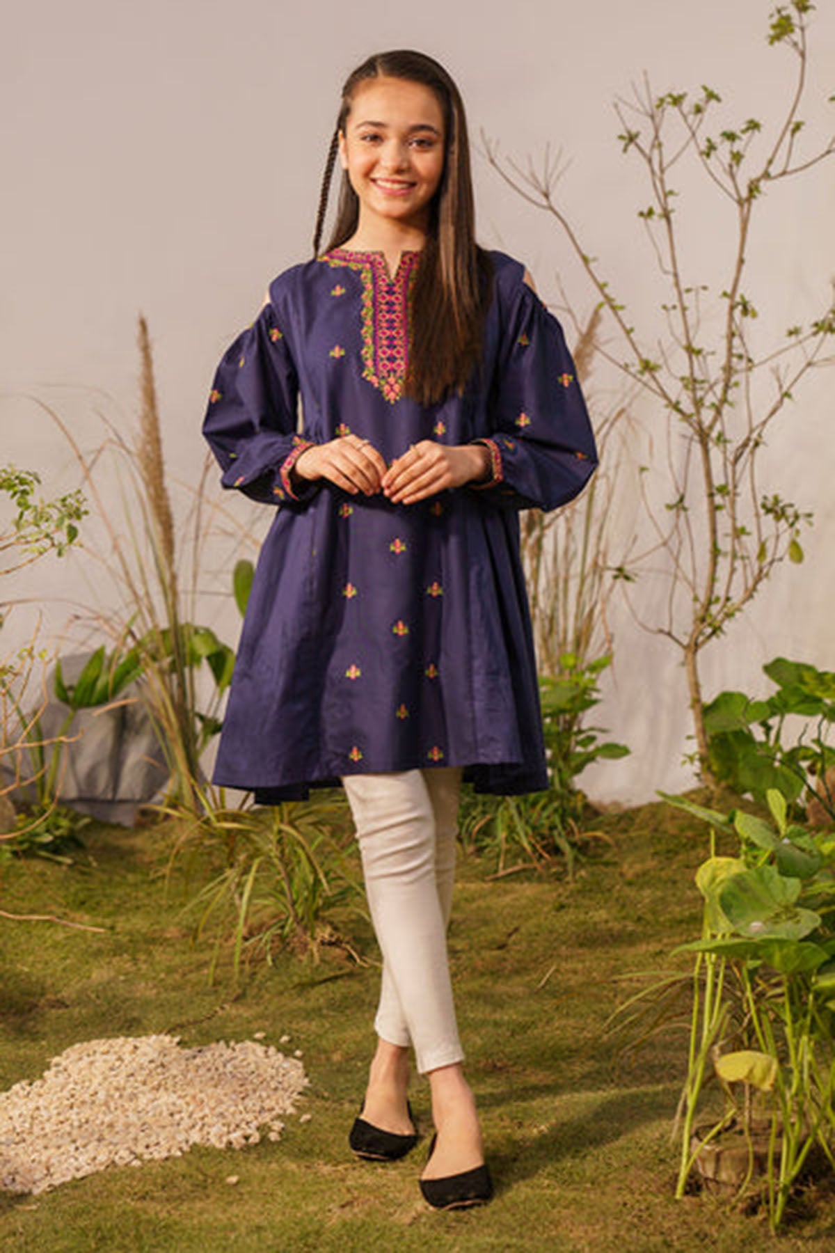 Zooj Fully Embroidered Lawn 2Pc-Ga04