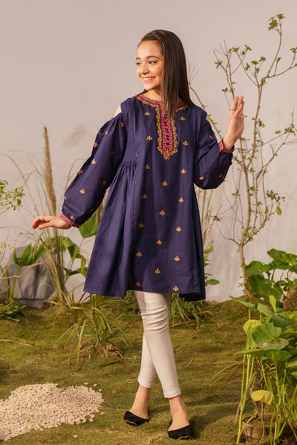 Zooj Fully Embroidered Lawn 2Pc-Ga04