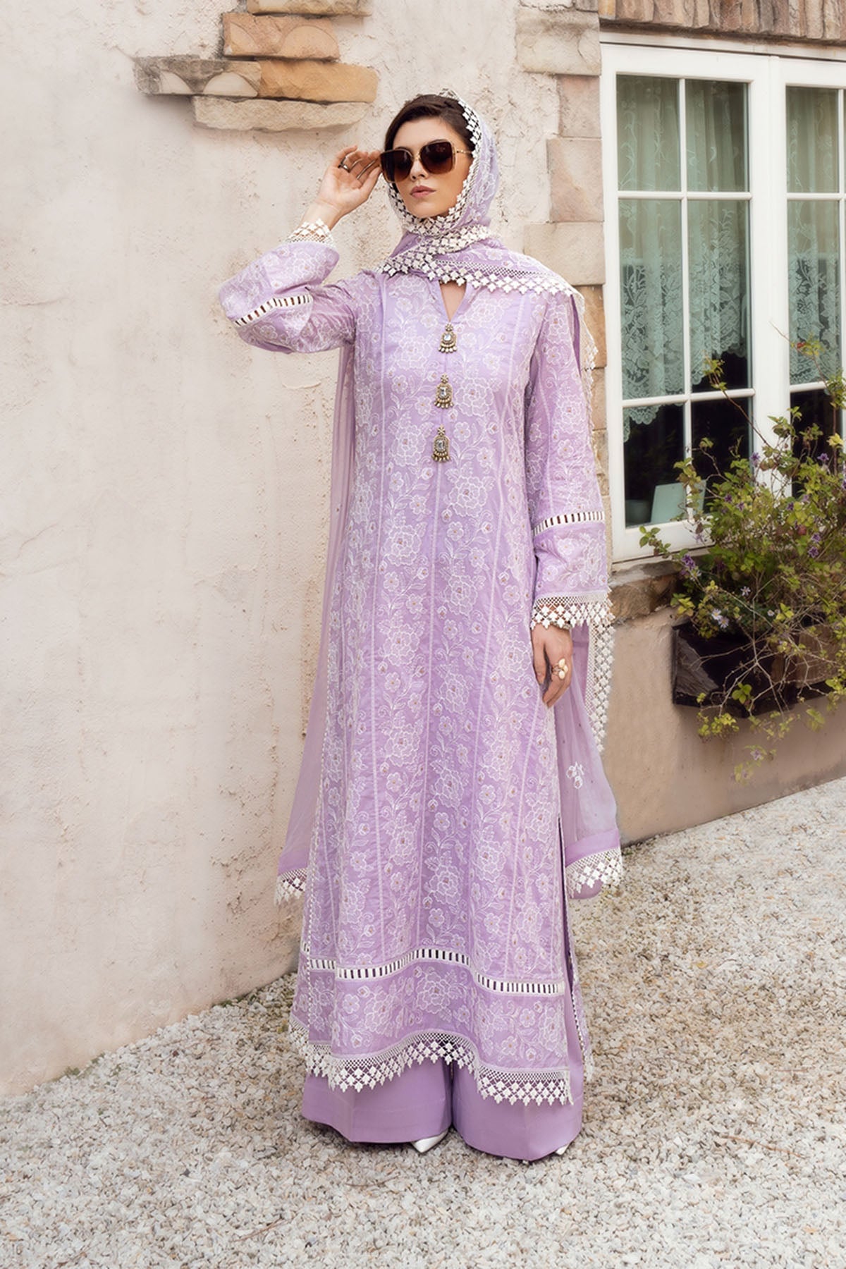 Bareeze Embroidered Lawn 3pc with Embroidered Crinkle Chiffon Dupatta - GA10