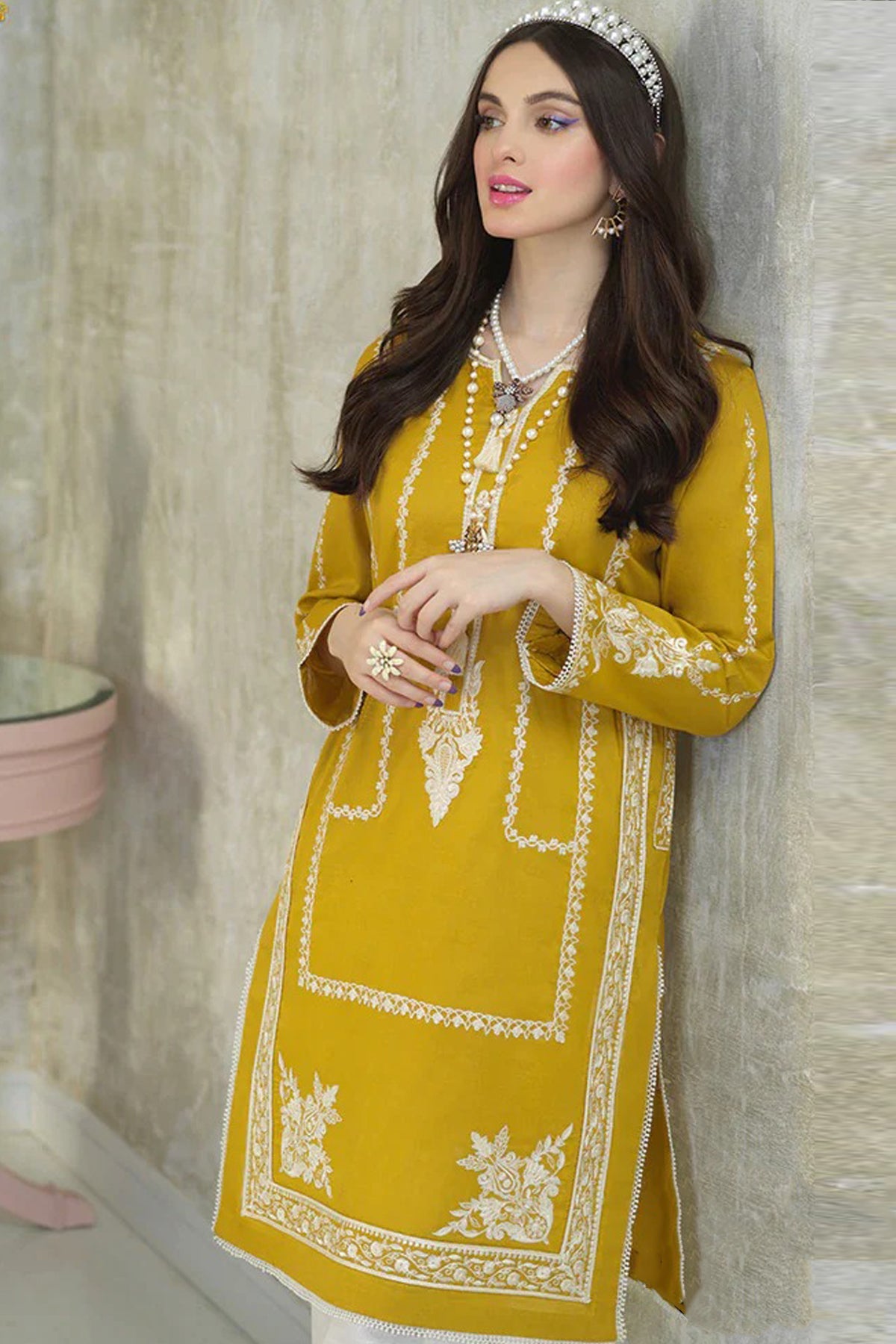 Asim Jofa Embroidered Lawn 3pc with Slub Net dupatta-GA1697