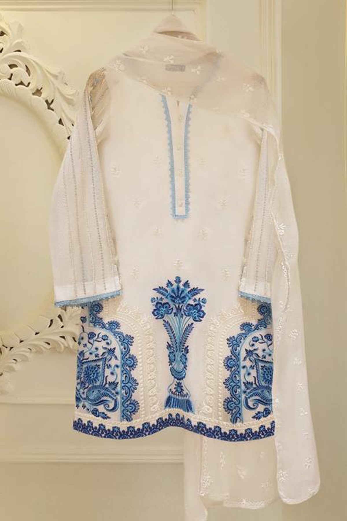 Agha Noor Heavy Embroidered 3pc with organza dupatta-GA10168