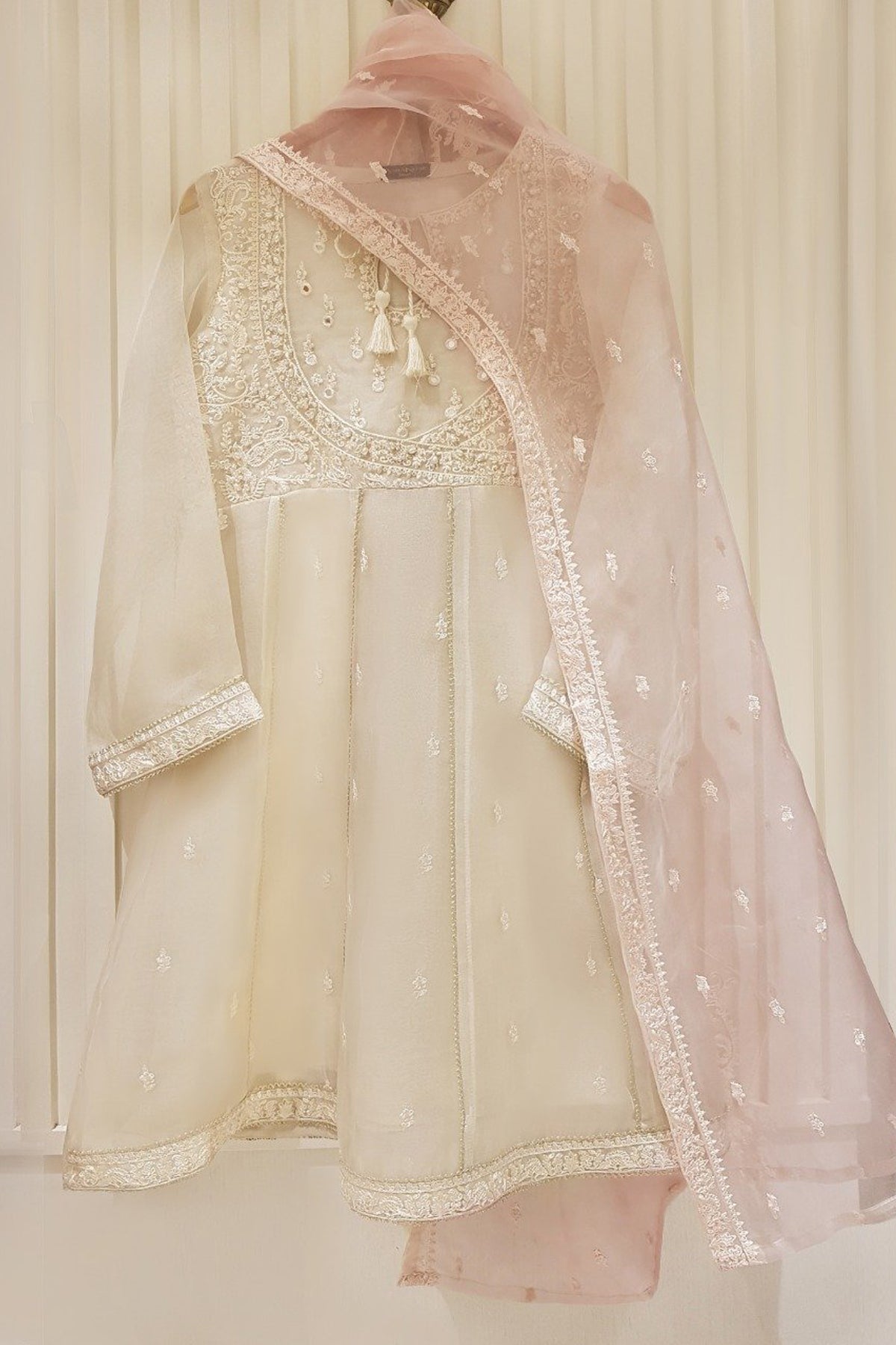 Agha Noor Heavy Embroidered with Mirror organza dupatta-GA10194