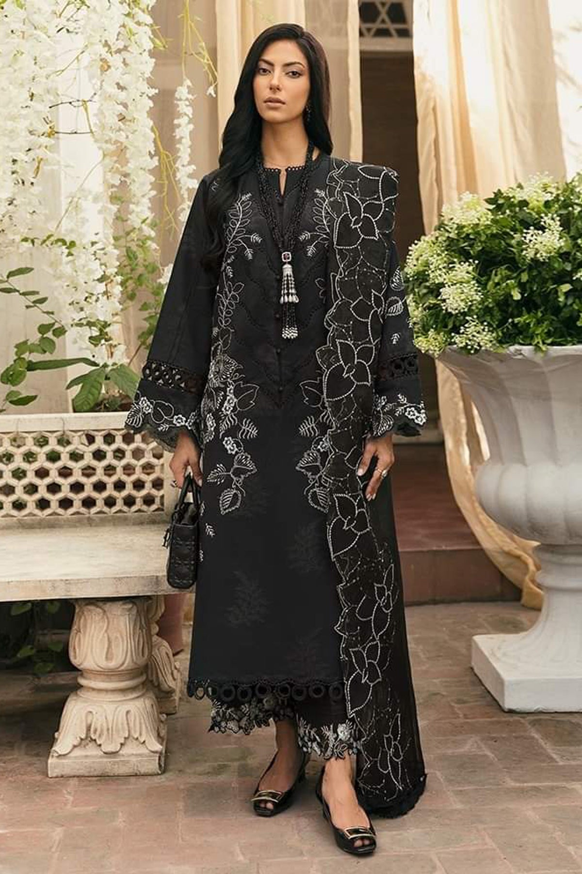 Republic Women Luxury Embroidered Lawn 3Pc with Embroidered Organza Dupata-Ga1664