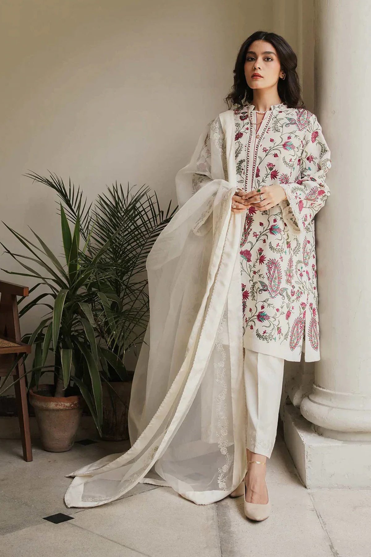 Luxury Embroidered Lawn 3Pc with Embroidered Organza Dupata-Ga1634