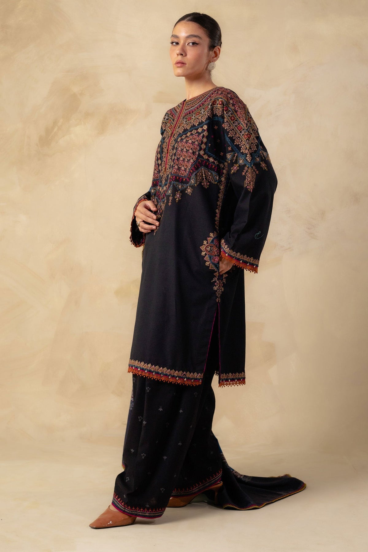 Zara shajahan 3PC Embroidered Dhanak with Printed Shawl - GA1783