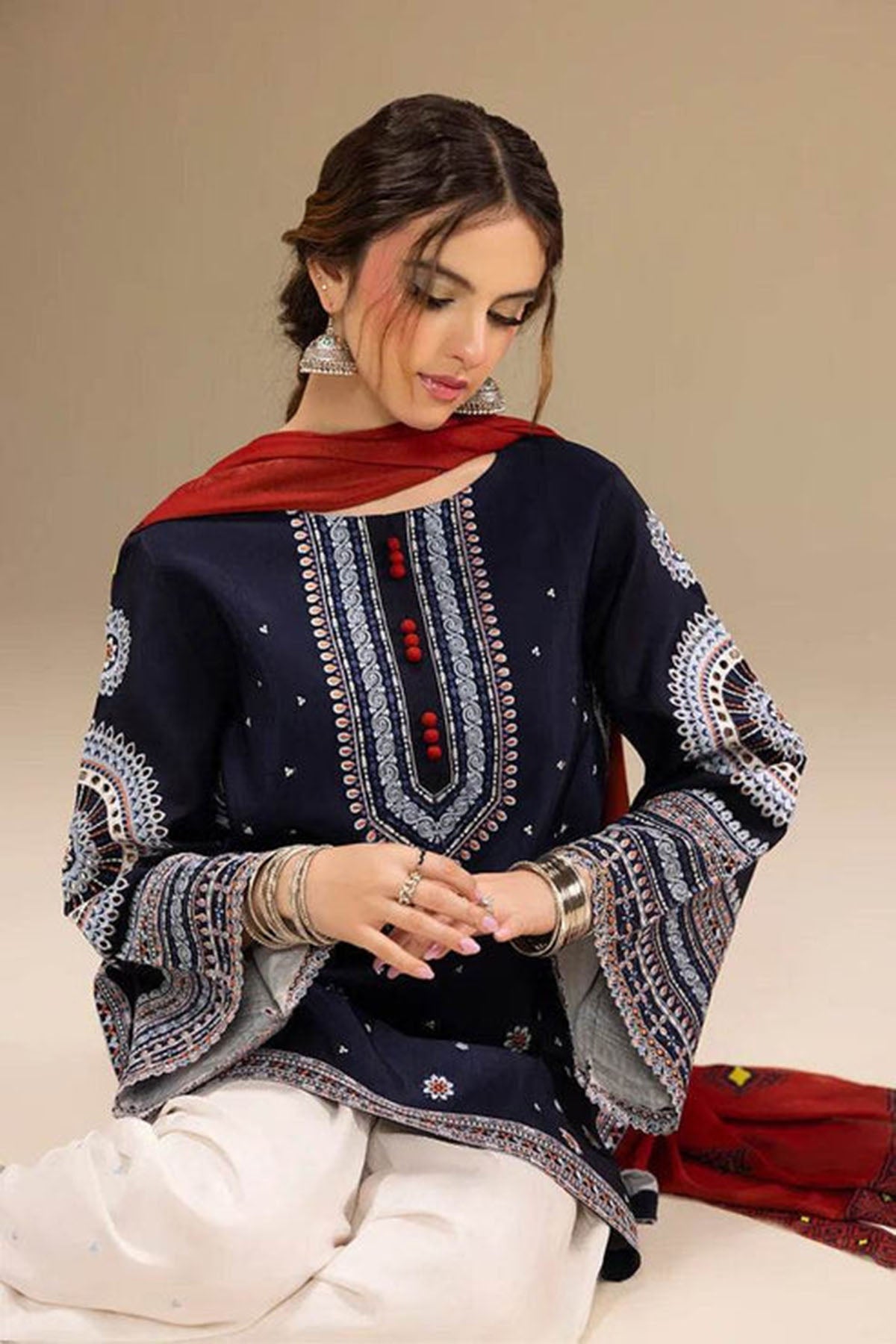 Jazmin Embroidered Dhanak 3pc with Printed Shawl- DC2122