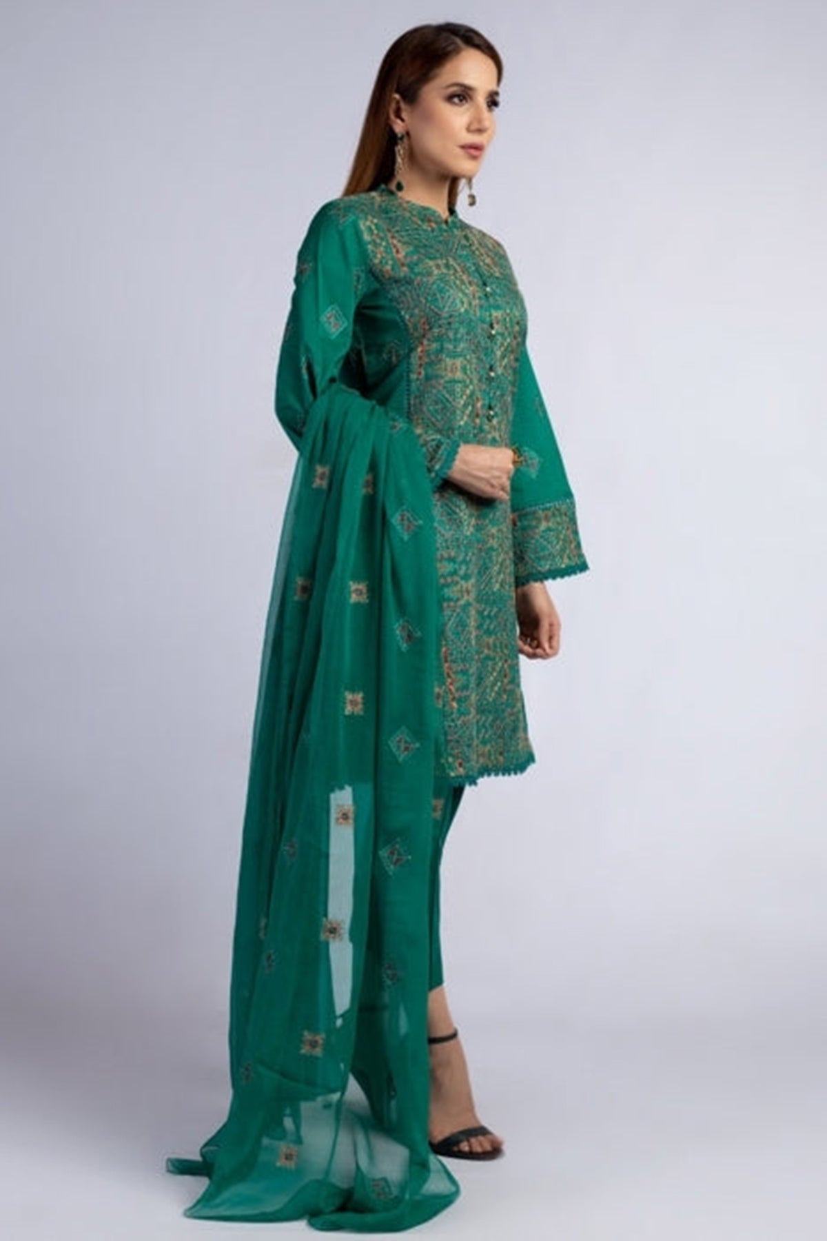 Bareeze Summer Lawn 3pc with Embroidered chiffon dupatta-GA1815