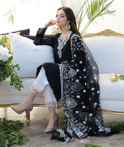 Mina Hassan Embroidered linen Suit with Heavy Embroidered Organza dupata-GA102156